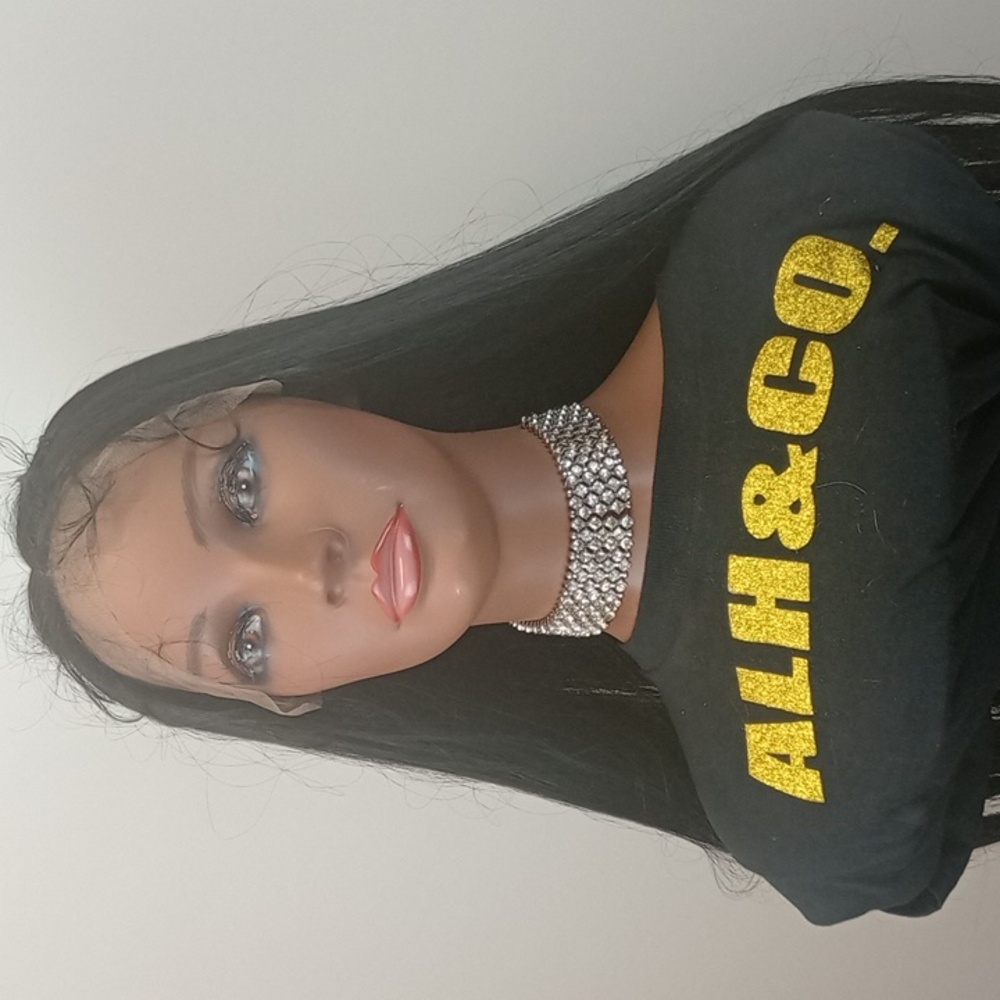 Long black synthetic wig with ponytail